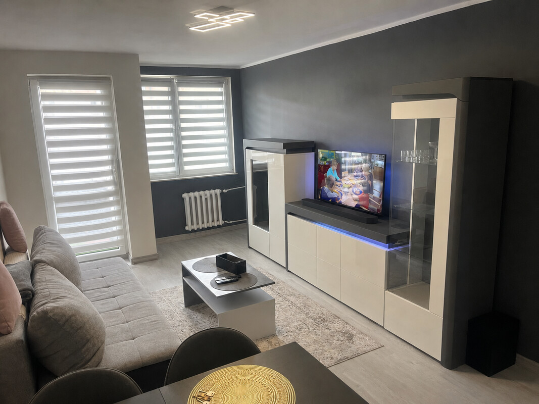 Elbląg Na sprzedaż 2 -pokojowe mieszkanie własnościowe o powierzchni 42,16 m², położone przy ul. Bażyńskiego w