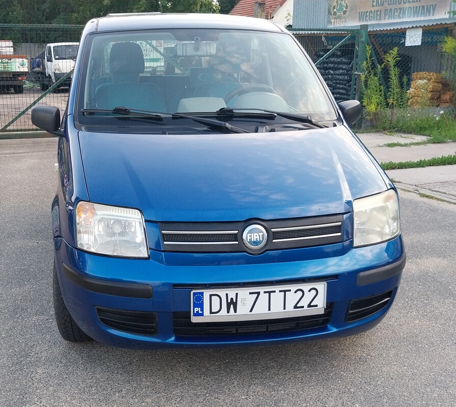 Elbląg Fiat Panda z 2005 roku, poj. 1.2 benz to niezawodne auto miejskie, które sprawdzi się zarówno w codziennych