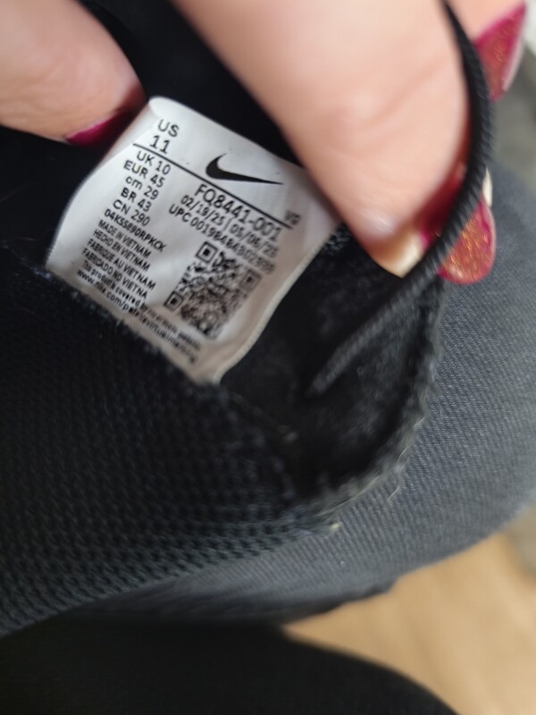 Elbląg Sprzedam korki Nike Merc roz 45.Ubrane dwa razy na lekcje W-F. Korki zostały zakupione w Sportsdirect 24 kwietnia