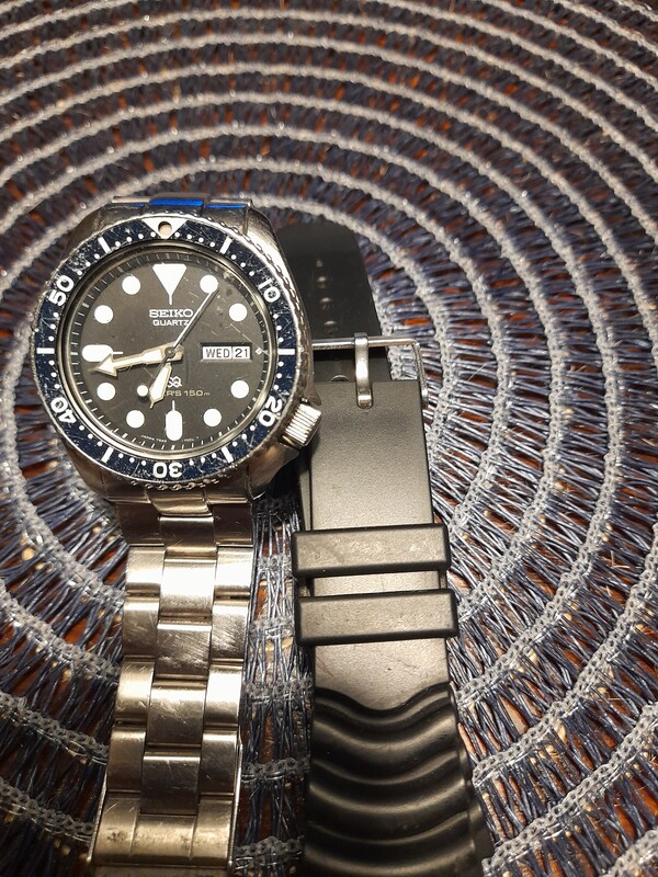 Elbląg Seiko 7548-7000 quartz 1983 w dobrym stanie ale trzeba naprawić koronkę niemożna nastawić godziny datownik działa