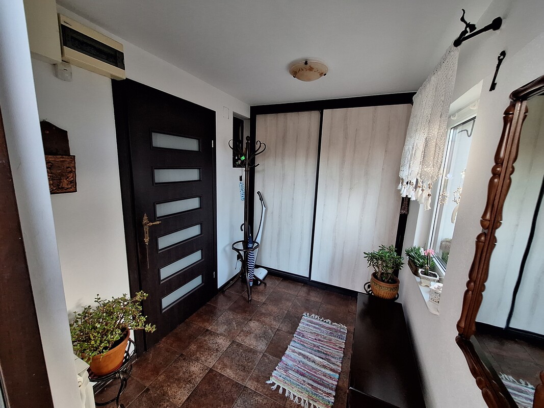 Elbląg Sprzedam dom w zabudowie bliźniaczej z dwoma garażami położony w Tolkmicku. Powierzchnia działki