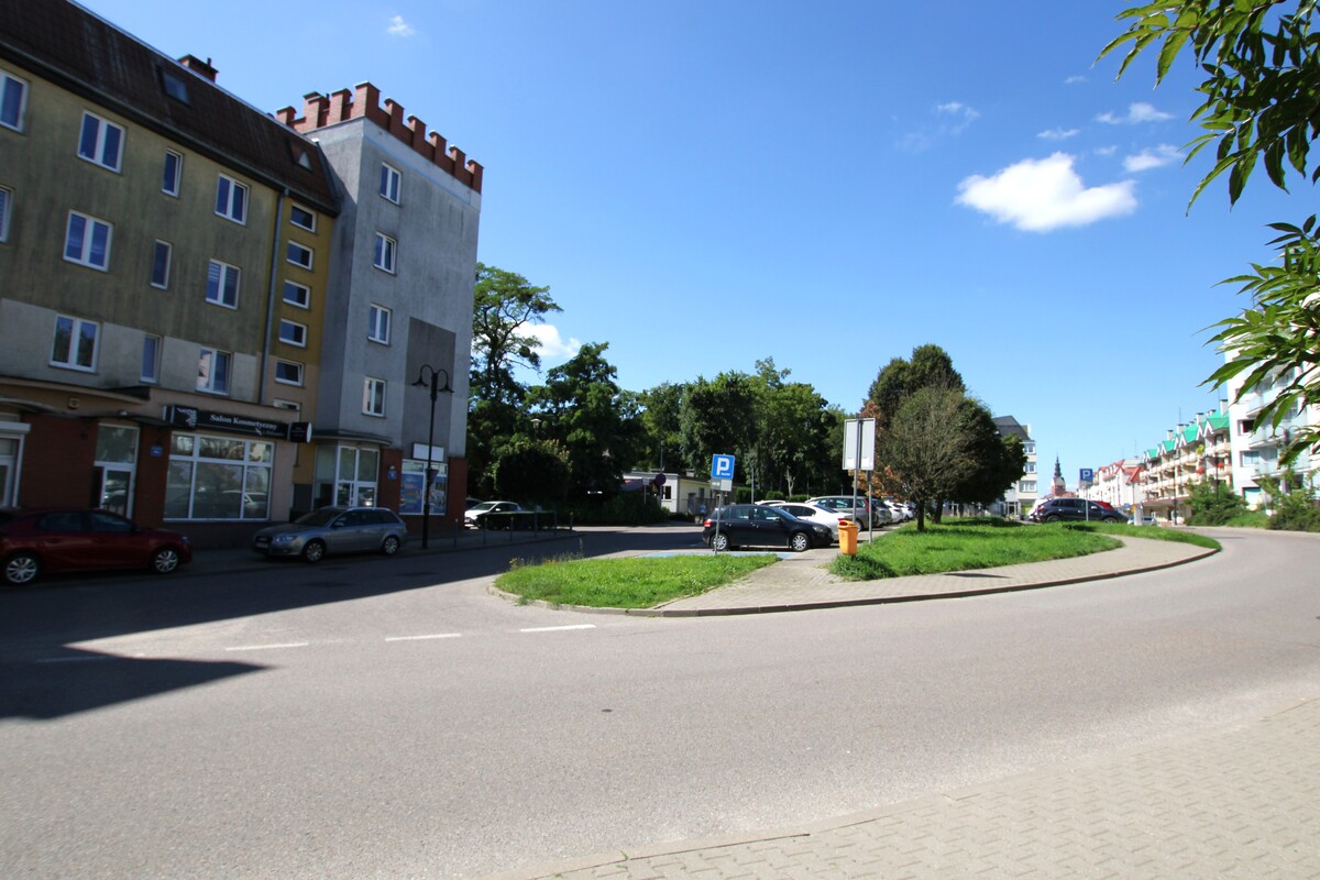 Elbląg NIERUCHOMOŚCI ANNA KRASZEWSKAMieszkanie dwupoziomowe w centrum, budynek z 2001 roku ul. Bałuckiego