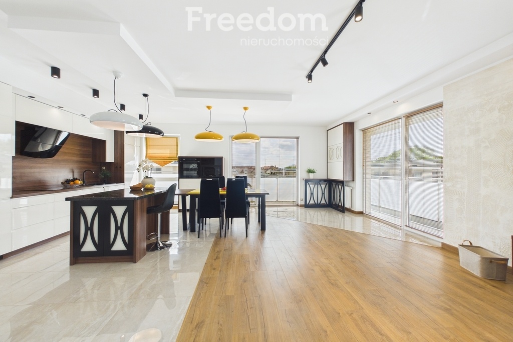Elbląg FREEDOM NIERUCHOMOŚCIWynajmę mieszkanie - Elbląg, Nowogródzka. Komfortowy apartament z garażem i dużą
