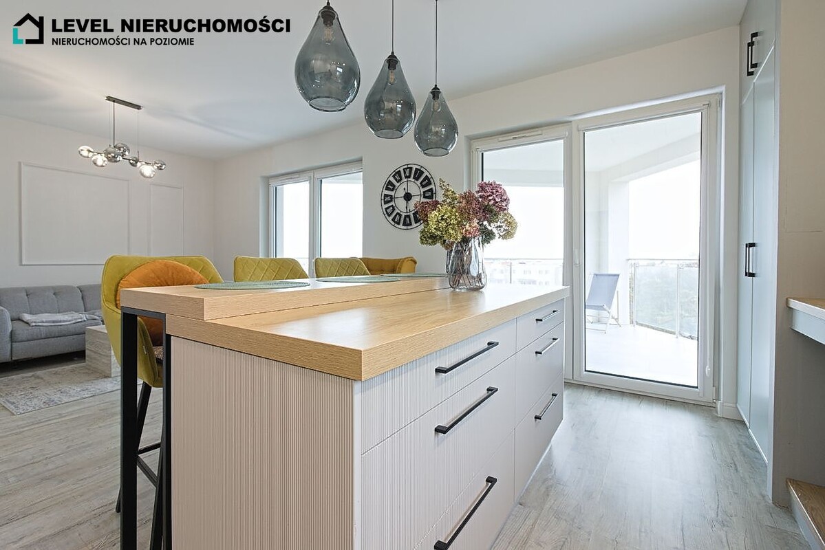 Elbląg LEVEL NIERUCHOMOŚCI Mieszkanie czteropokojowe z tarasemul. Częstochowska73m2 NIERUCHOMOŚCI NA