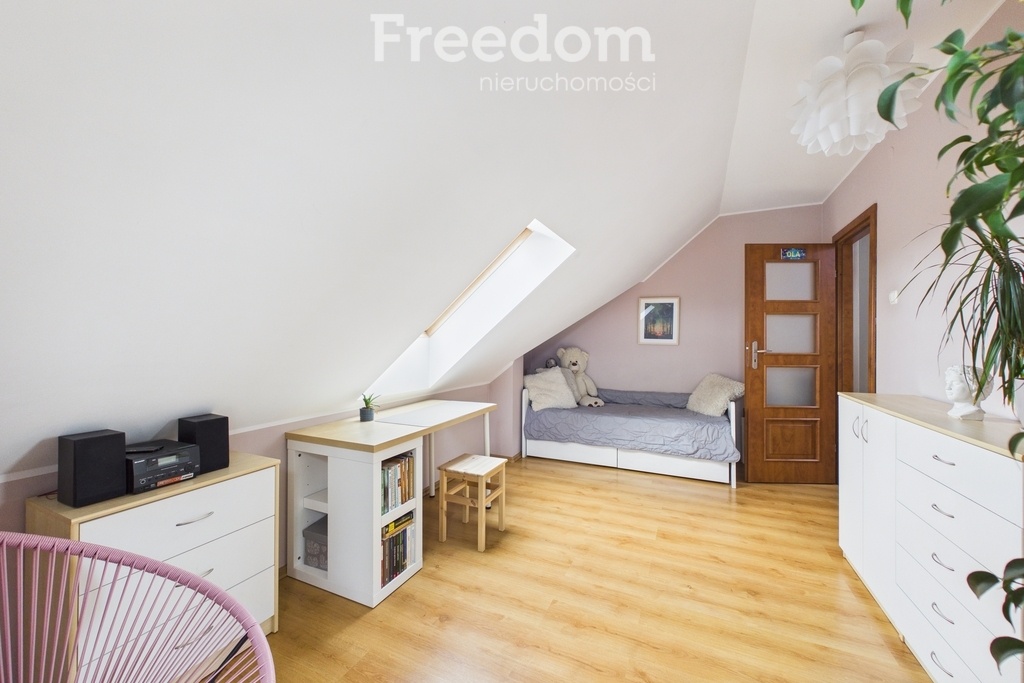 Elbląg FREEDOM NIERUCHOMOŚCISprzedam dom - Elbląg. Z przyjemnością prezentuję ofertę sprzedaży bardzo