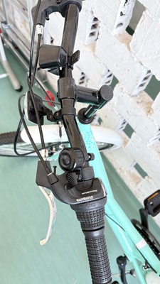 Elbląg Witam mam do sprzedania rower z kołami 24 cale raczej dla dziewczynki ale kolor ogólnie do zaakceptowania chyba