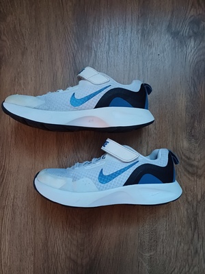 Elbląg Buty Nike rozmiar 35,stan bdb, lekkie i wygodne
