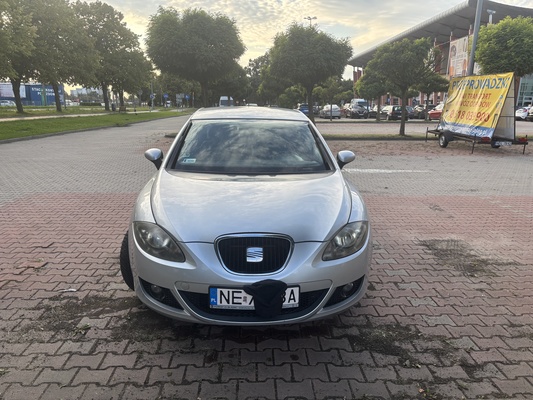 Elbląg Sprzedam Seata Leon z 2009 1,8 TSI 160 km 
Posiada sprawna klimatyzację, wyświetlacz LCD, Bluetooth,
