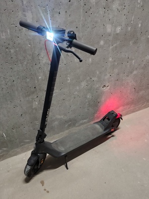Elbląg Sprzedam hulajnogę elektryczną Xiaomi Electric Scooter 4 Lite (2nd Gen) w bardzo dobrym stanie. Używana