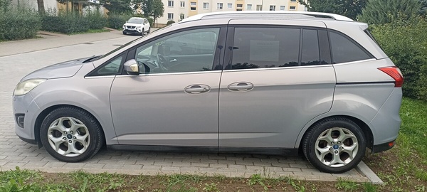 Elbląg Ford Grand C-max. Pierwsza rejestracja maj 2011.