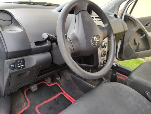 Elbląg Sprzedam Toyotę Yaris 1.0,2006 r.