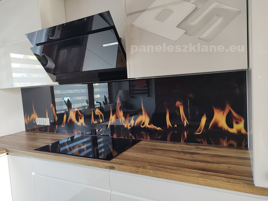 Elbląg ✨ Wyobrażasz sobie panel szklany w jednej tafli bez fug w Twojej kuchni czy łazience z piękną grafiką