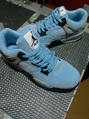 Elbląg Sprzedam nowe nie używane nie  zniszczone w 100% dobre buty jordany rozmiar 43.Buty dobre wygodne sprzedaję z
