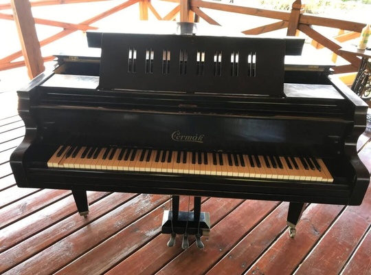 Elbląg Oddam fortepian marki Cermak. Instrument jest sprawny, był strojony około 6 lat temu. 
Fortepian nadaje się do