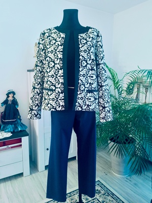 Elbląg Piękny żakiet, marynarka damska, narzutka 
Wygląda doskonale, nie ma żadnych wad
Rozmiar 44 
Na zdjęciach