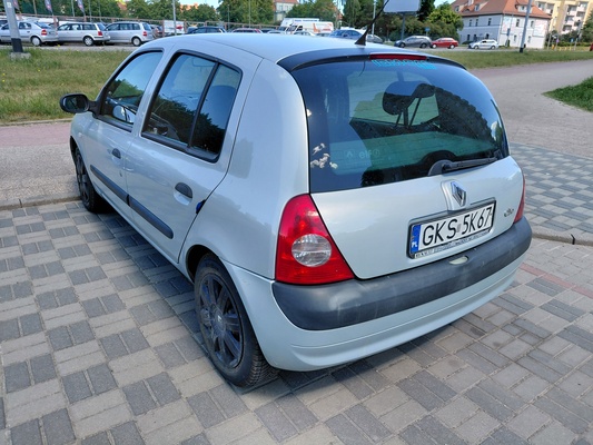 Elbląg Sprzedam Renault Clio 1.2benzynka ekonomiczna 2003r 
Przebieg  204586 auto w ciągłej eksploatacji 
4500 do