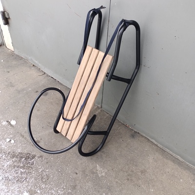 Elbląg Sprzedam sanki metalowe dla dziecka z oparciem.