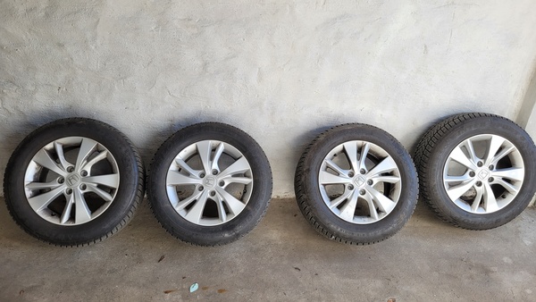 Elbląg Felgi 7x16 5x114,3 ET55 (opony 215/60 R16)