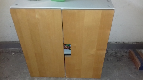 Elbląg Sprzedam szafkę do zawieszenia, wym..32/60.POLECAM, prosze o sms. KOd produktu:14729.IKEA. SERDECZNIE POLECAM