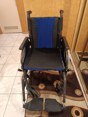 Elbląg Sprzedam nowy wózek inwalidzki, lekki składany, mieści się w bagażniku. Cena 300 zł. ponadto odstąpię