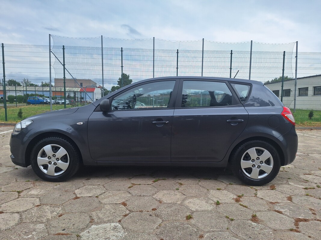 Elbląg Kia Ceed 1.4 CVVT 90 KM | Benzyna | Manual | Spirit |
Oferuję do sprzedaży Kia Ceed z 2011