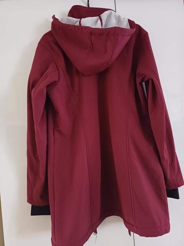 Elbląg Kurtka softshell rozmiar 42,kolor bordowy w środku przyjemny miś, zamek dwustronny góra dół, stan idealny minus