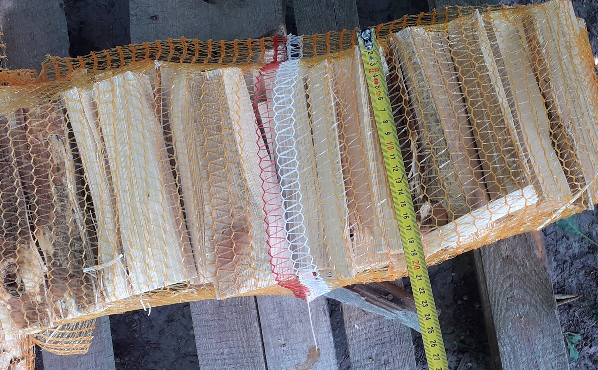 Elbląg Odsprzedam drewno rozpałkowe sosnowo-brzozowe. W dużych workach 60x20cm. Długość szczapek około 20cm. Drewno