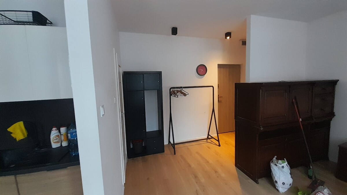 Elbląg Wynajmę kawalerkę przy ulicy Szpitalnej (okolice placu Słowiańskiego). Powierzchnia 28m2.Usytuowana na