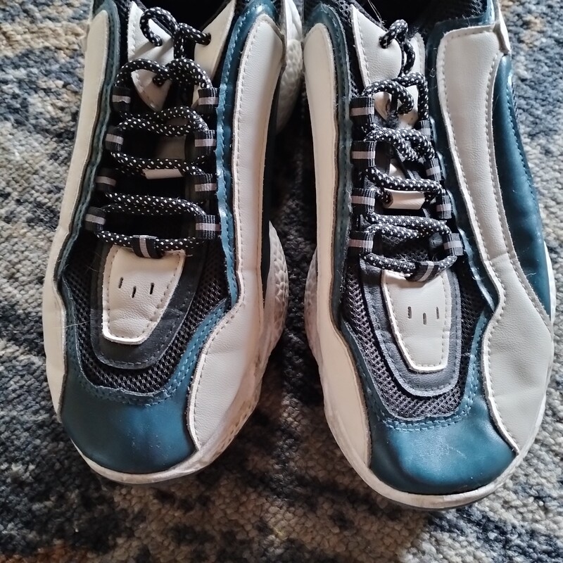 Elbląg Wyprzedaż rzeczy i butów różnych kolorach i rozmiarach, ubrania męskie, damskie itd, torebki, kurtkę męska L