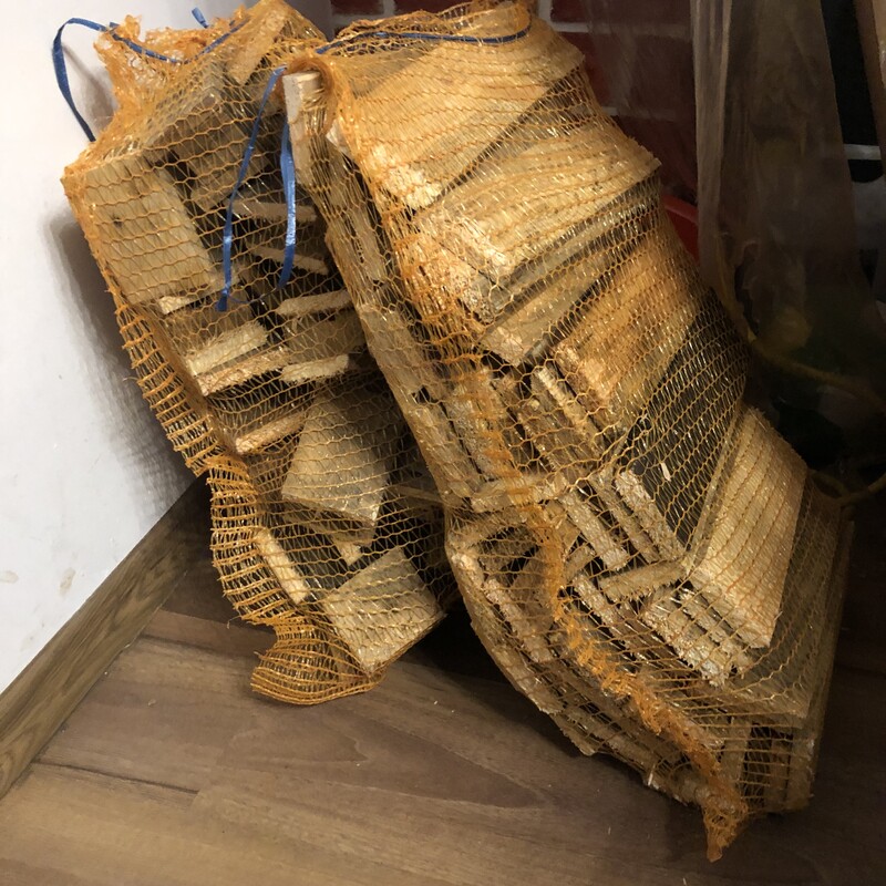 Elbląg Drewno suche 120 zł za metr.