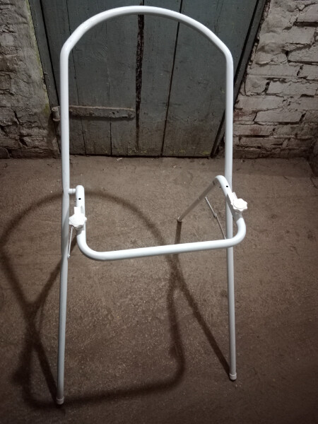 Elbląg Sprzedam stojak od wanienki dla dziecka. Bardzo solidny i stabilny, składany. Zapraszam na moje inne aukcje.