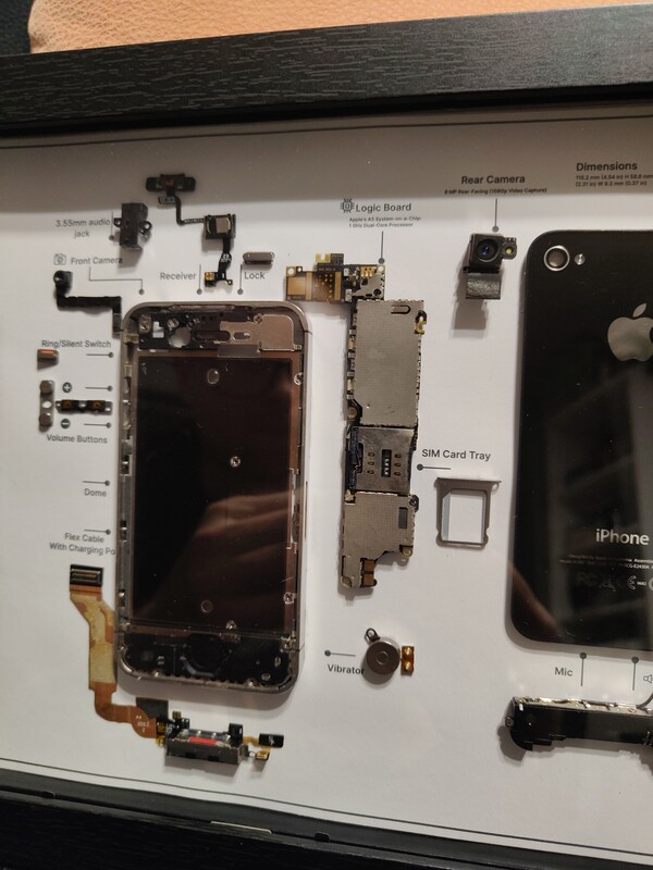 Elbląg Sprzedam ramkę z iPhonem 4S rozebranym na części.
Super gratka dla miłośników GSM
Prawdziwy iPhone,