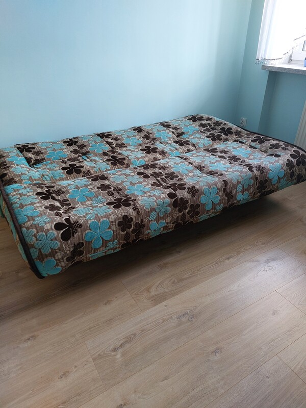 Elbląg Oddam za darmo wersalkę w bardzo dobrym stanie. Odbiór i transport we własnym zakresie.