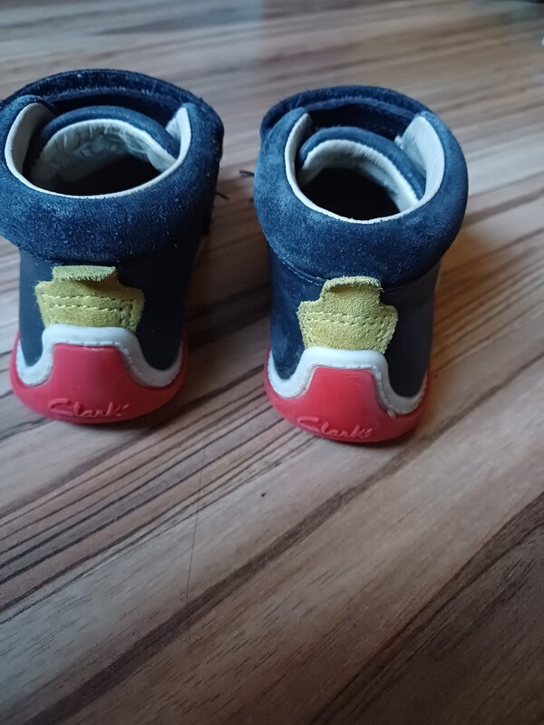 Elbląg Buciki Clarks first shoes rozmiar 21 granatowy na rzepy stan bardzo dobry za kostkę