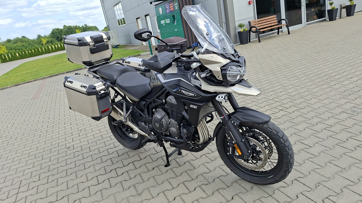 Elbląg Wynajmę mitocykle od 200 zł/ dobę
Triumph Tiger Desert edition 1200 2020 r
Yamaha FJR 1300 2006R
Yamaha Yzf