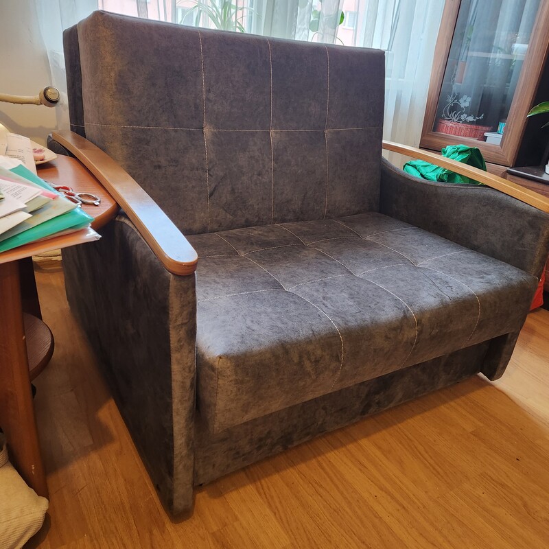 Elbląg Fotel do spania amerykanka z pojemnikiem na pościel. Używany przez 1 miesiąc. 2 razy używany do spania.