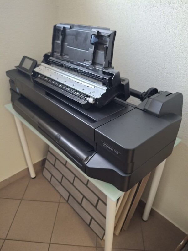 Elbląg Sprzedam używany ploter HP Designjet T120 (610mm) uszkodzony. Być może problem z głowicą drukujacą. Opis błędu