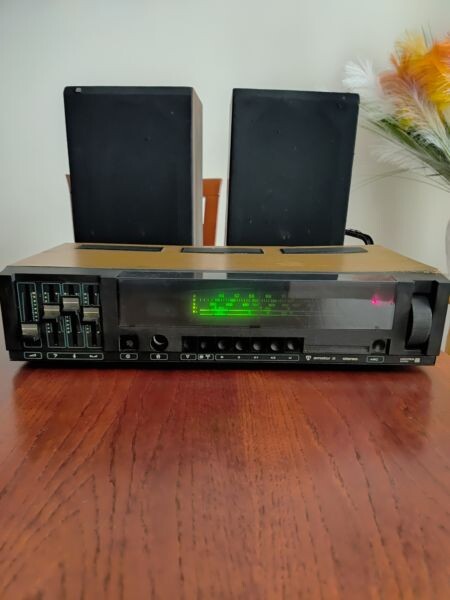 Elbląg Sprzedam sprzęt z lat 70-80 PRL antyk: - Unitra Diora Amplituner Stereo DSS 201 AMATOR 2 z kolumnami (orginał )