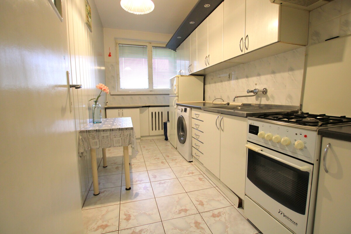 Elbląg NIERUCHOMOŚCI ANNA KRASZEWSKA Mieszkanie 1-pokojowe z balkonem i mediami miejskimi ul. Królewiecka,