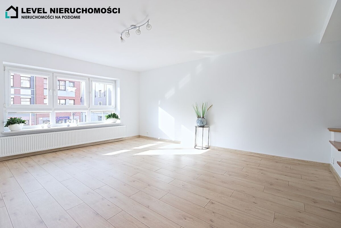 Elbląg LEVEL NIERUCHOMOŚCI Dwupoziomowe mieszkanie starówkaul. Stary Rynek NIERUCHOMOŚCI NA POZIOMIE