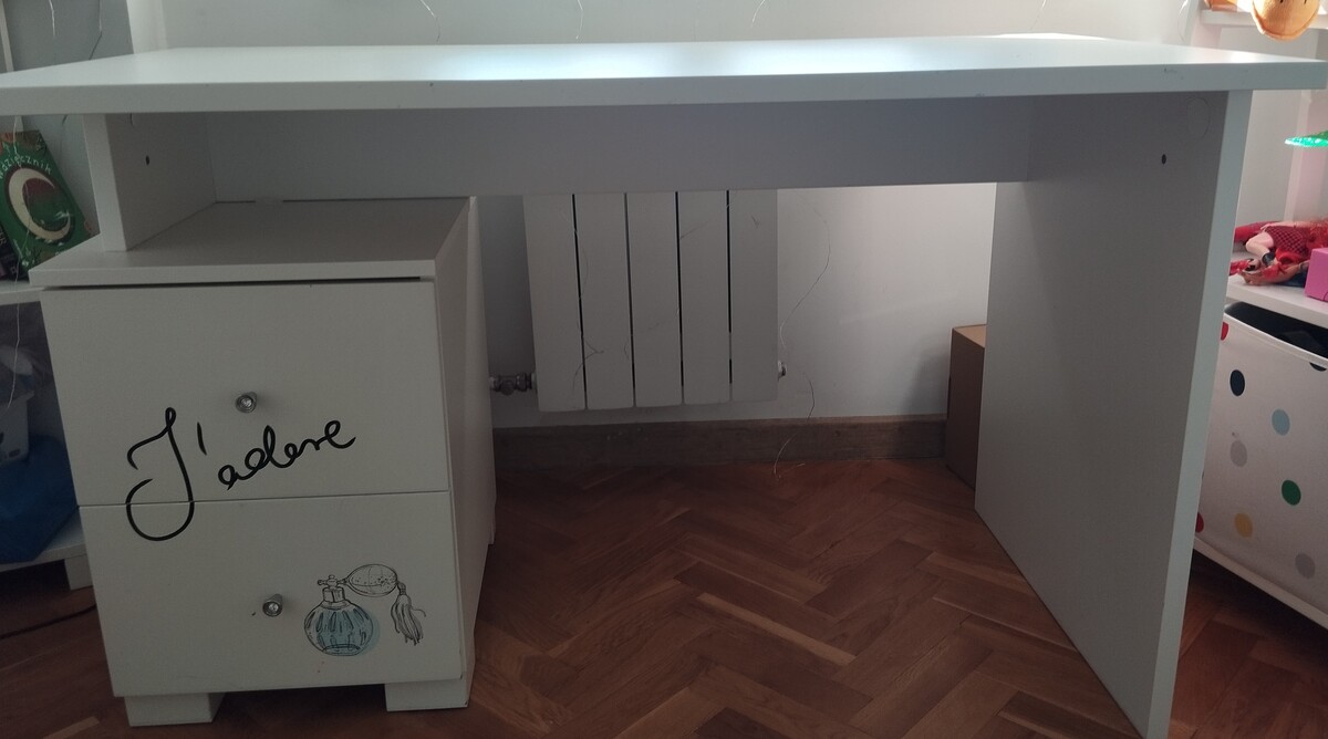 Elbląg Sprzedam meble młodzieżowe Meblik (kolekcja fashion). Meble solidne, delikatne ślady użytkowania. Cena za