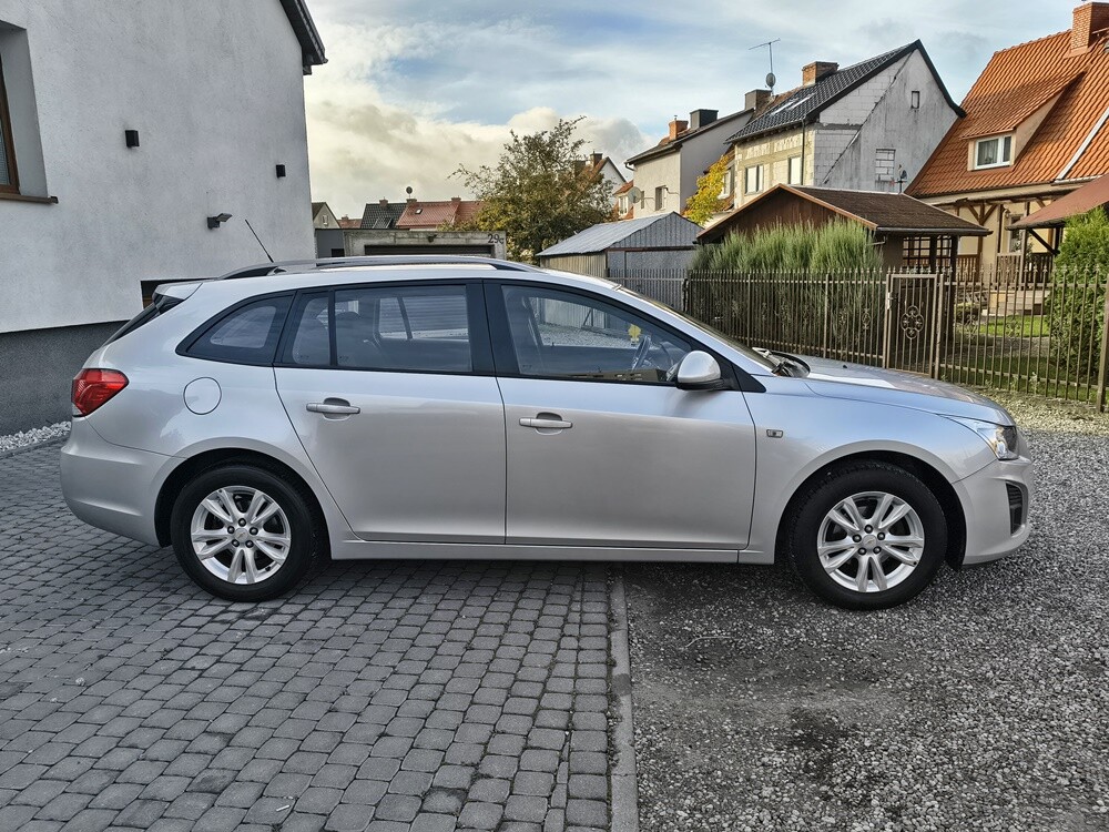 Elbląg CHEVROLET CRUZESilnik : 1.6 124KMMały przebieg : 108 tys. km!Zarejestrowany i opłacony!