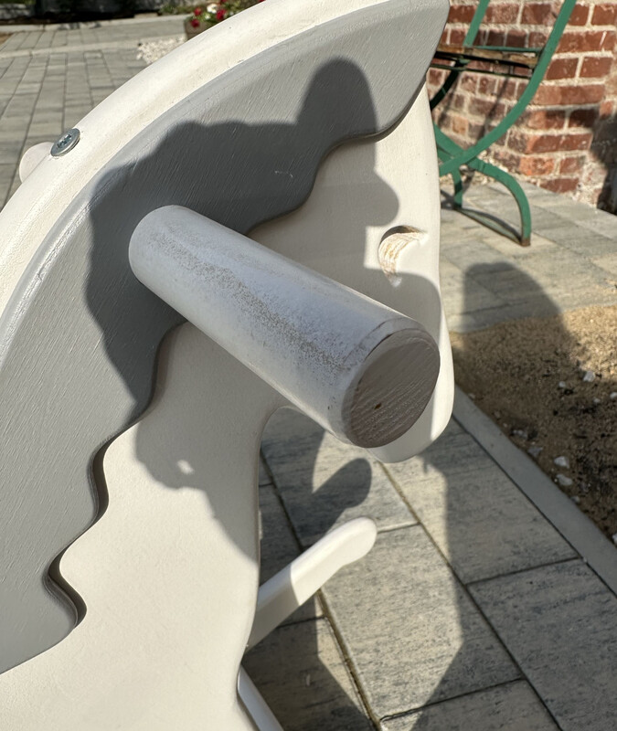 Elbląg Konik na biegunach Caramella, widoczne normalne ślady użytkowania.150zł