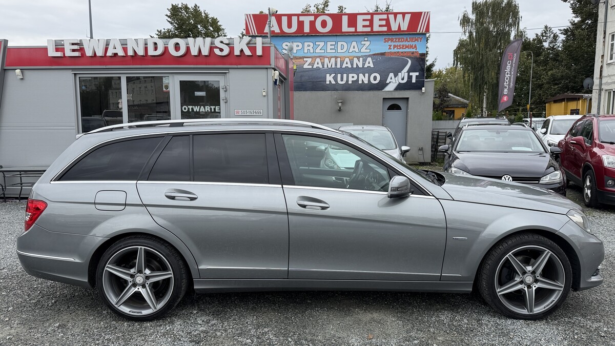 Elbląg Auto Leew LEWANDOWSKI Kupujemy i Sprzedajemy tylko dobre auta Za auta z Polskiego Salonu Płacimy Najwięcej