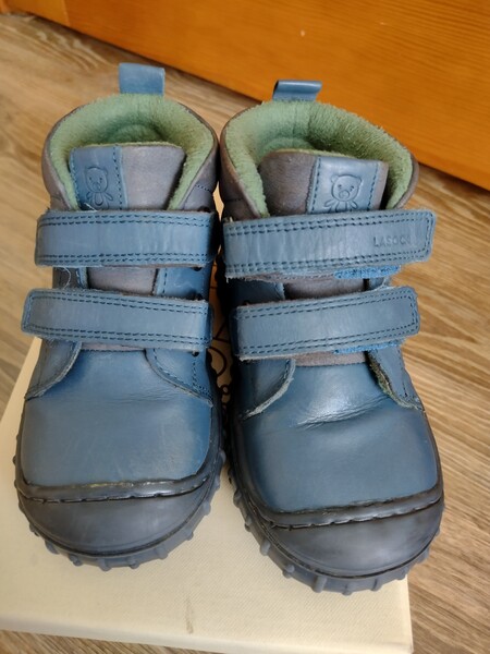 Elbląg Sprzedam trzewiki dla chłopca firmy Lasocki, rozmiar 24,długość wkładki wewnątrz 15,5 cm. Ocieplane polarem
