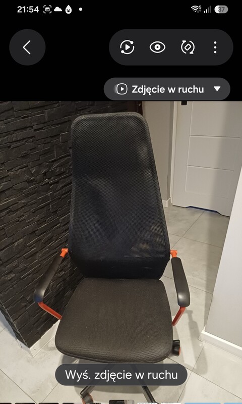Elbląg Sprzedam używane krzesła do biurka. Krzesła są w dobrym stanie z normalnymi objawami użytkownia, działają w