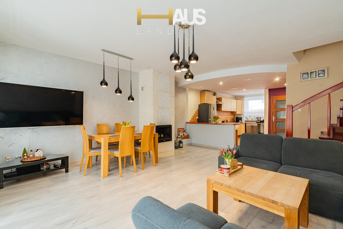 Elbląg DZIEŃ OTWARTY 14.03.2026r (SOBOTA)MALBORK UL. DYBOWSKIEGO DOM W ZABUDOWIE SZEREGOWEJ POWIERZCHNIA