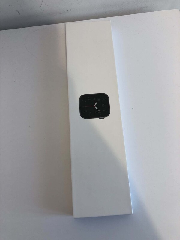 Elbląg Sprzedam zegarek Apple Watch SE w rozmiarze 44mm (koperta z aluminium w kolorze Space Grey). Jest to bogatsza
