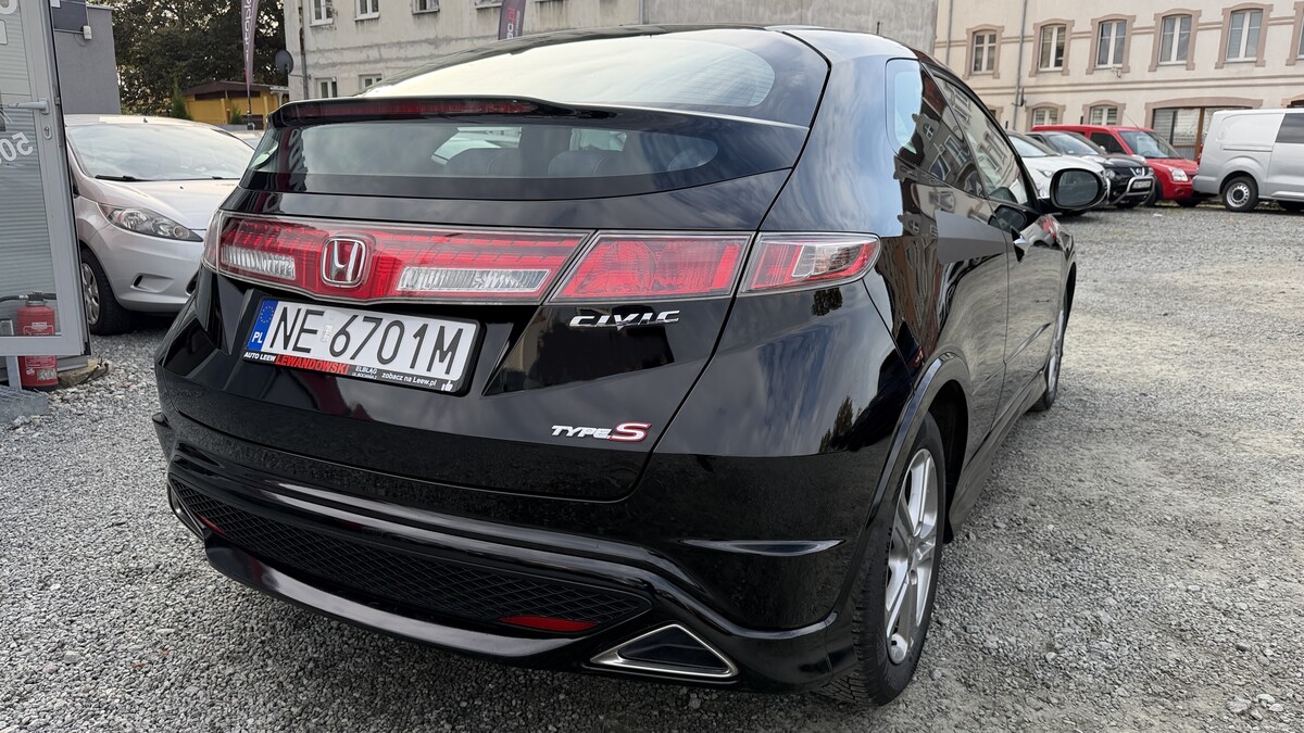 Elbląg Auto Leew LEWANDOWSKI Kupujemy i Sprzedajemy tylko dobre auta Za auta z Polskiego Salonu Płacimy Najwięcej HONDA