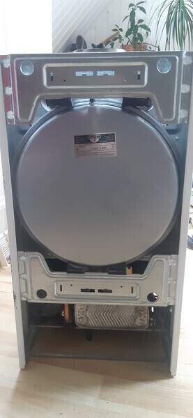 Elbląg Sprzedam piec dwufunkcyjny ARISTON CLAS 24 CF. Został zdemontowany z uwagi na założenie c. o.Rok produkcji